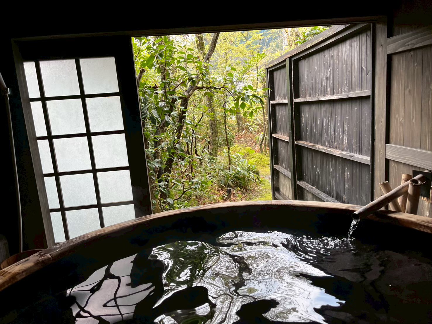 乳がん術後でも温泉旅行を楽しもう｜入浴着という選択肢があります