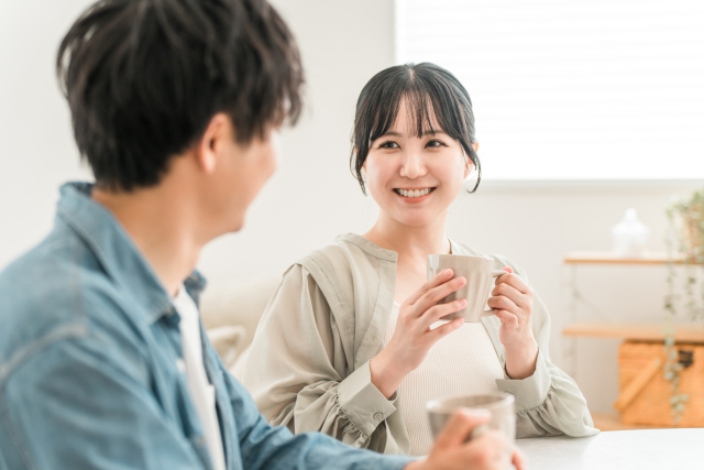 卵子凍結について話し合う夫婦